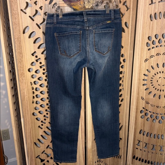 INC DENIM / SKINNY LEG / CURVY FIT / SIZE 6 - Picture 4 of 6
